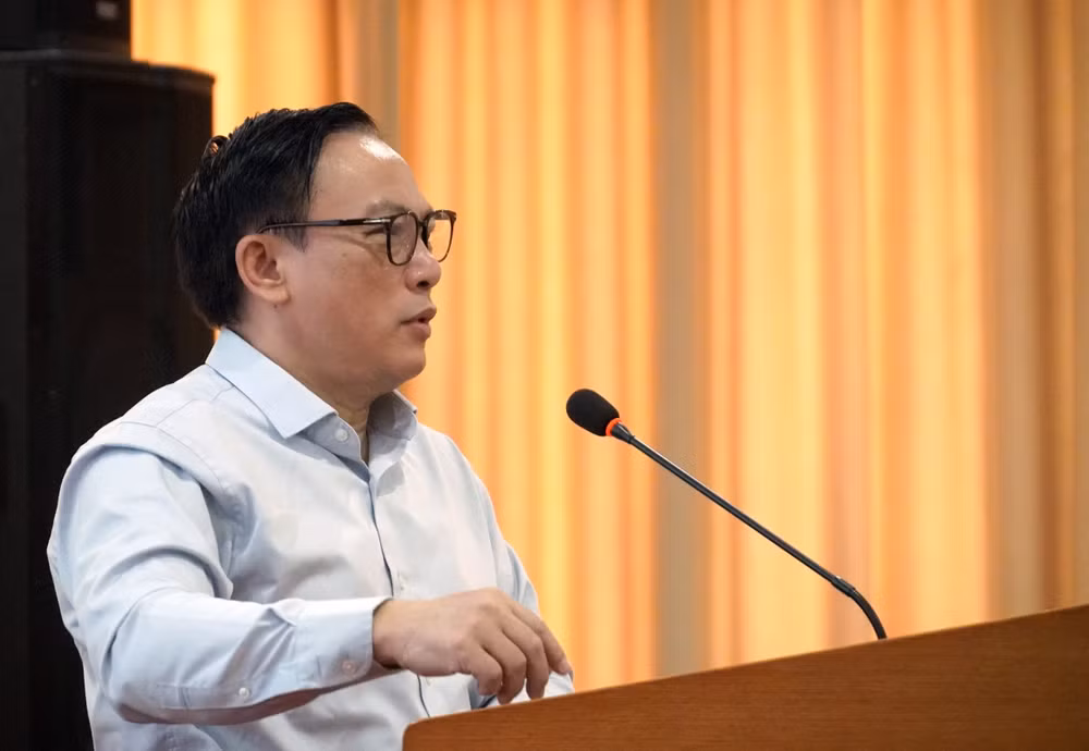vien-truong-hoang-dinh-canh.jpg