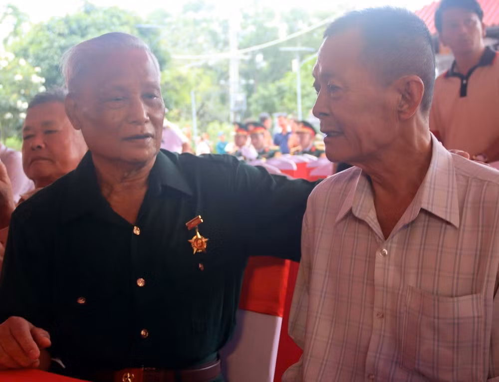 ccb-tham-gia-le.jpg