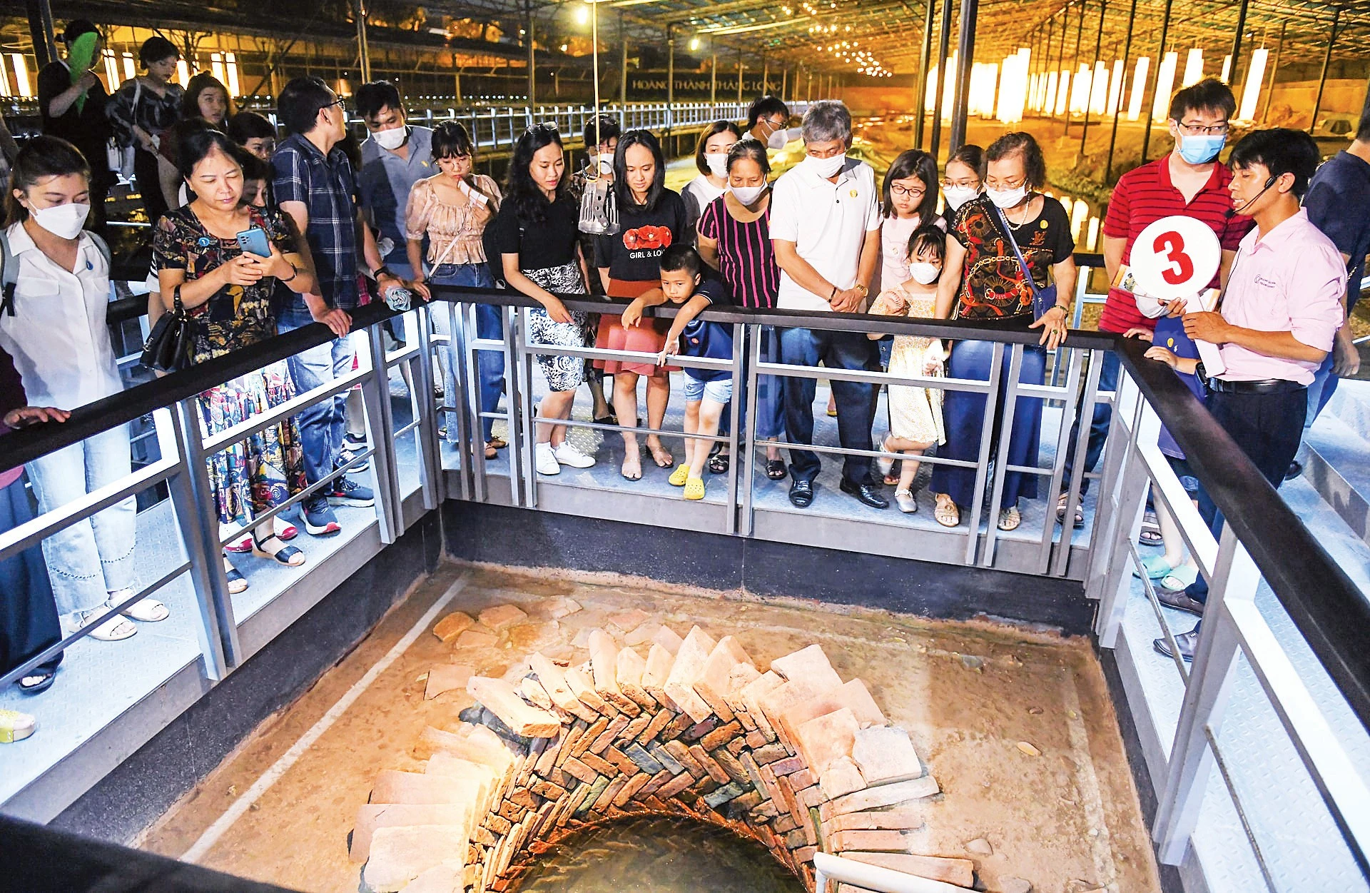 Tour Trải Nghiệm Đêm Tại Di Tích: Thành Công Và Thách Thức Từ Thực Tế