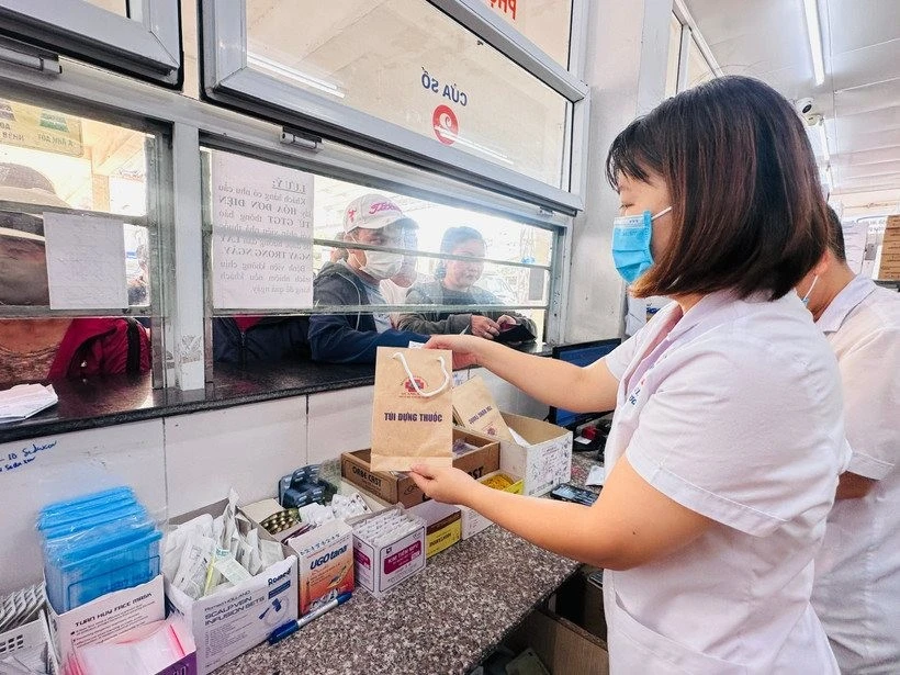 Bảo hiểm y tế mở rộng danh mục thuốc ung thư, giảm gánh nặng cho người bệnh