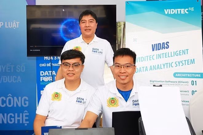 Các thành viên Viditec giới thiệu giải pháp Vidas tại Ngày hội Khởi nghiệp đổi mới sáng tạo (TECHFEST Việt Nam 2025) diễn ra ở Hà Nội giữa tháng 12/2025.