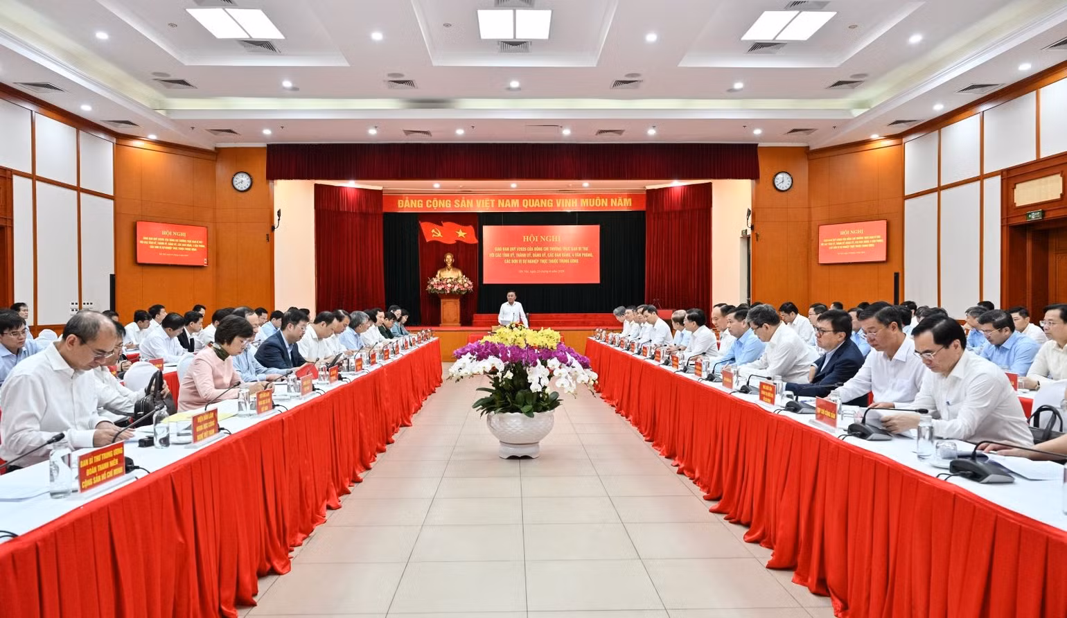 khunganhtoancanh.jpg