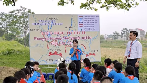 Những tiết học bên phòng tuyến sông Như Nguyệt xưa đã ươm mầm tình yêu quê hương, tạo dựng vững chắc sự phát triển nhân cách cho các em học sinh trên địa bàn xã Đa Phúc (Hà Nội).