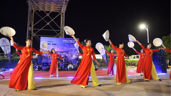 Tiết mục văn nghệ của Đội Công binh số 5 Việt Nam tại chương trình kỷ niệm Ngày Liên hợp quốc năm 2026. (Ảnh: THẮNG LÊ)