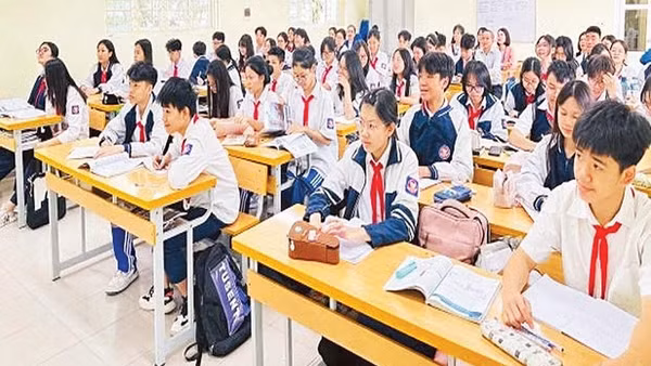 Một tiết học của học sinh Trường trung học cơ sở Gia Thụy (phường Bồ Đề, Hà Nội).