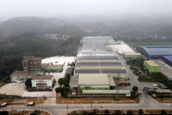 Việc đầu tư điện mặt trời mái nhà giúp giảm chi phí điện năng, hướng tới sử dụng năng lượng bền vững.