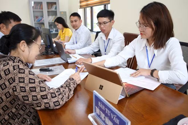 Trung tâm dịch vụ hành chính công xã Phúc Thịnh, thành phố Hà Nội. (Ảnh: THẾ ĐẠI)