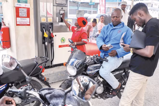 Một trạm xăng ở Dar es Salaam, Tanzania. (Ảnh: TÂN HOA XÃ)