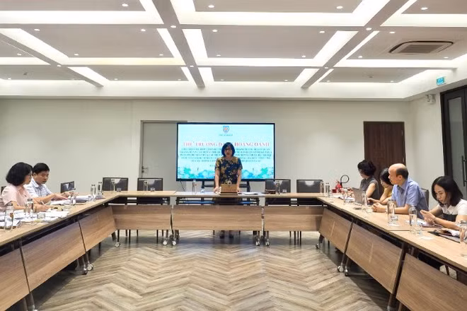 Thứ trưởng Tư pháp Đặng Hoàng Oanh phát biểu tại cuộc họp. (Ảnh: TL)