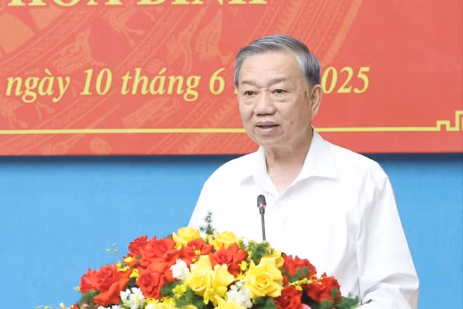 Tổng Bí thư Tô Lâm phát biểu chỉ đạo tại buổi làm việc. (Ảnh: TTXVN)