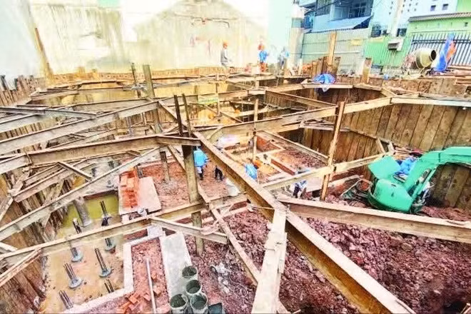 Một công trình xây dựng tại Thành phố Hồ Chí Minh. (Ảnh: QUANG QUÝ)