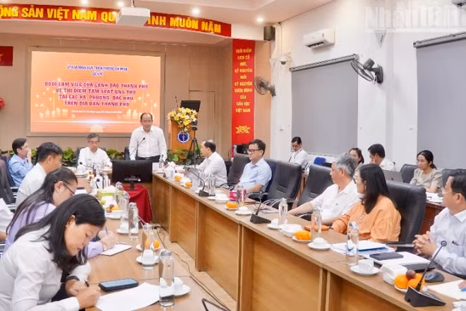 Lãnh đạo Thành ủy Thành phố Hồ Chí Minh làm việc với Sở Y tế về triển khai thí điểm tầm soát ung thư. 