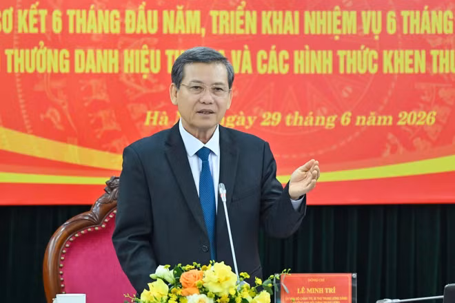 Đồng chí Lê Minh Trí, Ủy viên Bộ Chính trị, Bí thư Trung ương Đảng, Trưởng ban Nội chính Trung ương chủ trì hội nghị. (Ảnh: THỦY NGUYÊN)