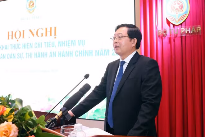 Phó Thủ tướng Chính phủ Hồ Quốc Dũng phát biểu chỉ đạo tại hội nghị. (Ảnh: TL)