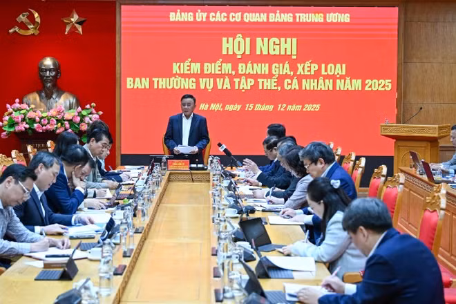 Quang cảnh Hội nghị kiểm điểm, đánh giá, xếp loại Ban Thường vụ và tập thể, cá nhân năm 2025 của Đảng ủy các cơ quan Đảng Trung ương. (Ảnh: DUY LINH)