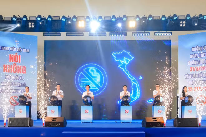 Mít-tinh hưởng ứng Ngày thế giới không thuốc lá (31/5) tại Hải Phòng.