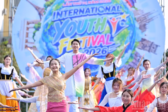 Sắc màu hội nhập rực rỡ tại Hà Nội trong khuôn khổ Festival Thanh niên quốc tế lần thứ 4-năm 2026. (Ảnh: LINH PHAN)