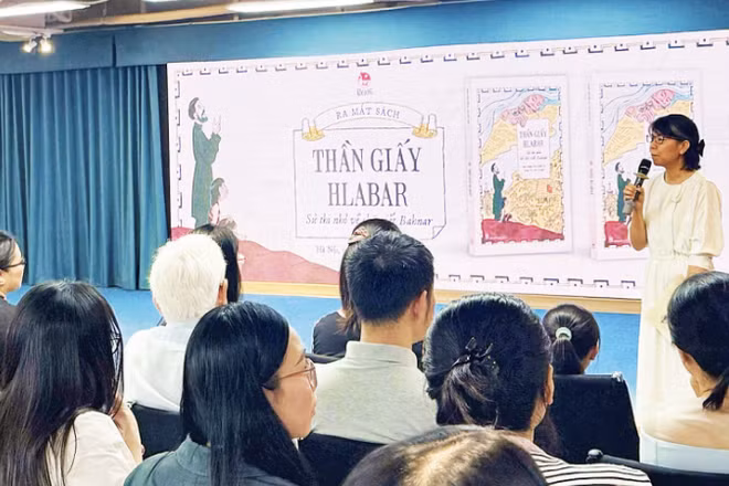 Nhà xuất bản Kim Đồng giới thiệu truyện tranh mang bản sắc Tây Nguyên. (Ảnh: MAI LỮ)