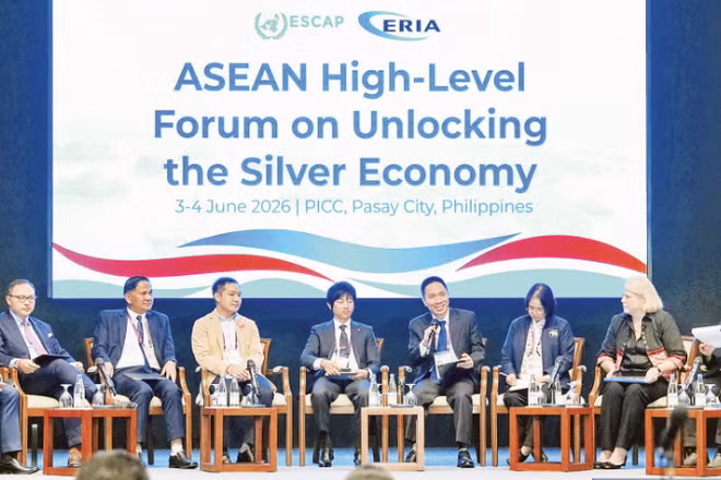 Đại diện các nước ASEAN tham gia sự kiện về phát triển kinh tế diễn ra ở Pasay, Philippines. (Ảnh: ERIA)
