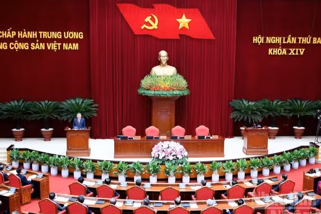 Quang cảnh phiên bế mạc Hội nghị lần thứ ba Ban Chấp hành Trung ương Đảng khóa XIV. (Ảnh: ĐĂNG KHOA)