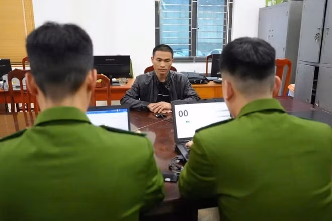 Nguyễn Văn Thâm tại Cơ quan Cảnh sát điều tra, Công an tỉnh Lào Cai.