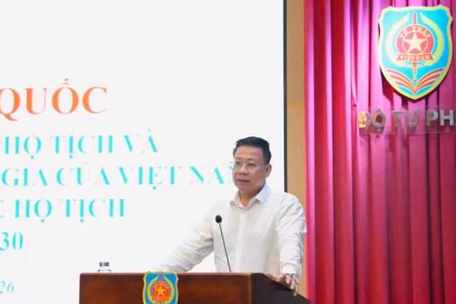Thứ trưởng Tư pháp Nguyễn Thanh Ngọc phát biểu khai mạc hội nghị. (Ảnh: TRUNG KIÊN)