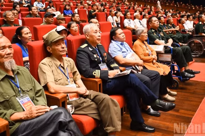 Các đại biểu dự Hội nghị tri ân người có công với cách mạng toàn quốc năm 2026. (Ảnh: ND)