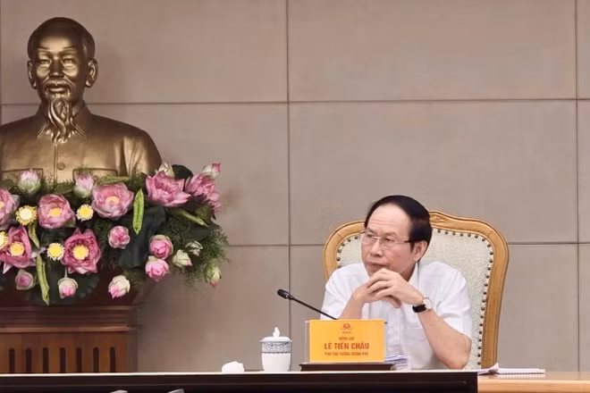 Phó Thủ tướng Chính phủ Lê Tiến Châu chủ trì cuộc họp rà soát các nội dung của Dự án Luật Luật sư (sửa đổi). (Ảnh: baochinhphu.vn)