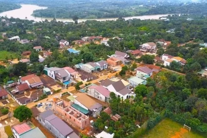 Nhờ được sự hỗ trợ, đầu tư của Đảng, Nhà nước thông qua các chưng trình, dự án nên nhiều vùng đồng bào dân tộc thiểu số tại Lâm Đồng đã được thay áo mới, với sự phát triển mạnh mẽ.