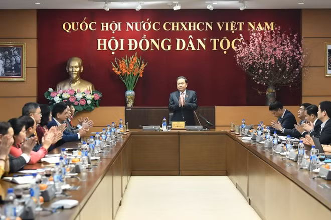 Chủ tịch Quốc hội Trần Thanh Mẫn chủ trì làm việc với Hội đồng Dân tộc của Quốc hội. (Ảnh: DUY LINH) 