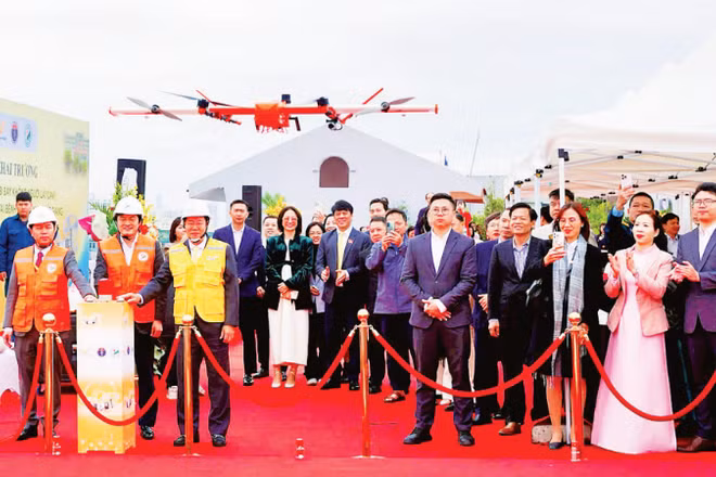 Bệnh viện đa khoa Đức Giang (Hà Nội) chính thức ứng dụng UAV trong vận chuyển mẫu bệnh phẩm, thuốc và vật tư y tế.