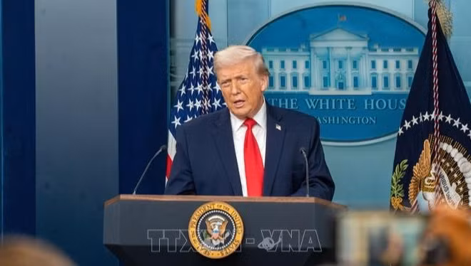 Tổng thống Mỹ Donald Trump phát biểu tại cuộc họp báo ở Nhà Trắng, Washington, D.C., ngày 20/1/2026. (Ảnh: THX/TTXVN)