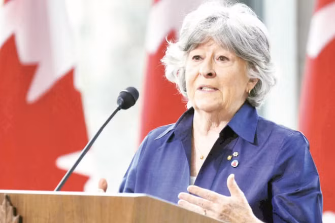 Bà Louise Arbour phát biểu sau khi được bổ nhiệm. (Ảnh: CANADIAN PRESS)