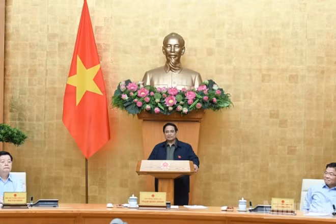 Thủ tướng Chính phủ Phạm Minh Chính chủ trì cuộc họp về đánh giá tình hình thực hiện mô hình chính quyền địa phương 2 cấp. (Ảnh: TRẦN HẢI)