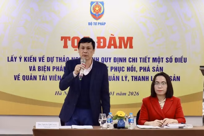 Phó Cục trưởng Cục Bổ trợ tư pháp (Bộ Tư pháp) Nguyễn Tấn Cường phát biểu tại tọa đàm. (Ảnh: TL)