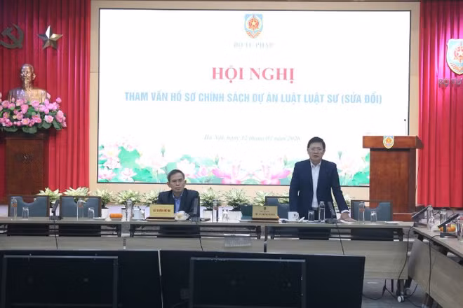 Thứ trưởng Tư pháp Mai Lương Khôi phát biểu khai mạc hội nghị. (Ảnh: TL)