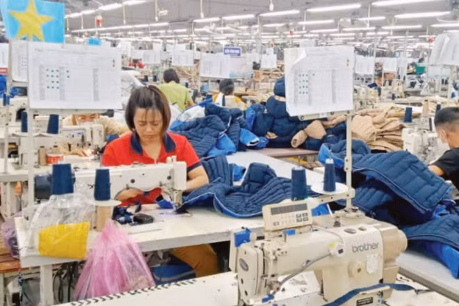 Hoạt động sản xuất tại Công ty cổ phần Đầu tư và thương mại TNG.