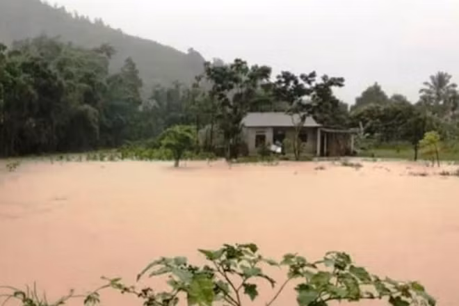 Cơ quan chuyên môn cảnh báo mưa lớn và nguy cơ ngập úng cục bộ. (Ảnh: CH)
