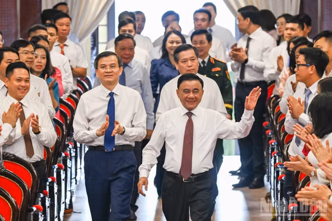 Thường trực Ban Bí thư Trần Cẩm Tú dự Lễ khai giảng năm học 2026-2027 của Học viện Chính trị Quốc gia Hồ Chí Minh.