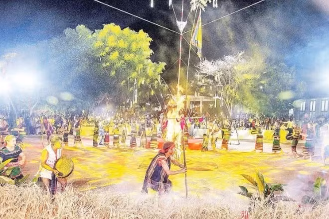 Phường Đông Gia Nghĩa (Lâm Đồng) tái hiện lễ mừng lúa mới của đồng bào Mnông. (Ảnh minh họa: YÊN TÂM)