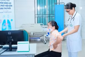 Khám sàng lọc ung thư phổi tại Bệnh viện K (Ảnh: THẾ ANH)