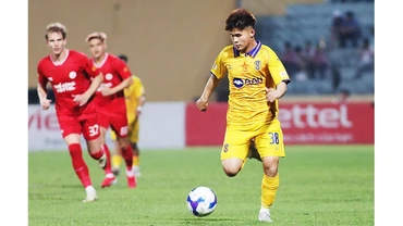 Liên đoàn Bóng đá Việt Nam kiên trì theo con đường phát triển mạnh từ nội lực. Ảnh: LÊ MINH
