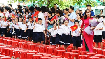 Năm học mới 2025-2026 sẽ thực hiện miễn, hỗ trợ học phí đối với trẻ em mầm non, học sinh phổ thông. Ảnh: BẮC SƠN
