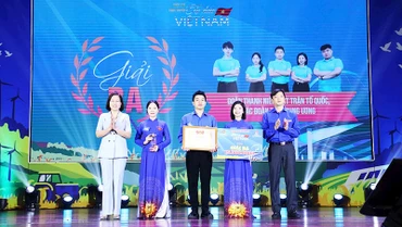 Vòng chung kết Cuộc thi trực tuyến "Tự hào Việt Nam"