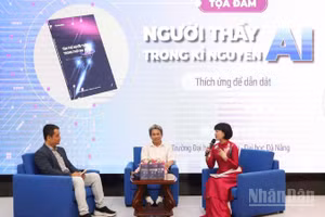 Các diễn giả tại tọa đàm.