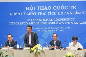 Các đại biểu điều hành hội thảo quốc tế.
