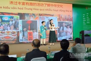 Các thí sinh tại cuộc thi “Nhịp cầu Hán ngữ” dành cho học sinh Tiểu học thế giới lần thứ 6 - Vòng chung kết toàn quốc Việt Nam.