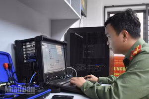 Phòng An ninh mạng và phòng, chống tội phạm sử dụng công nghệ cao Công an thành phố Đà Nẵng đấu tranh tội phạm trên không gian mạng.