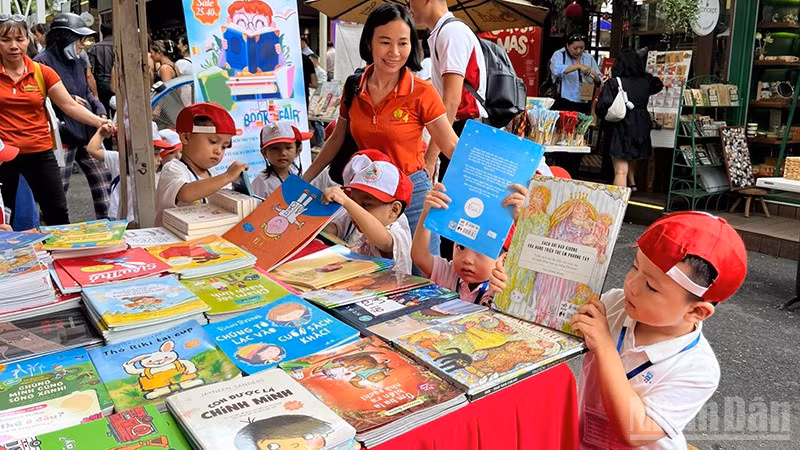 Calle del Libro en Ciudad Ho Chi Minh, diez años cultivando lectura