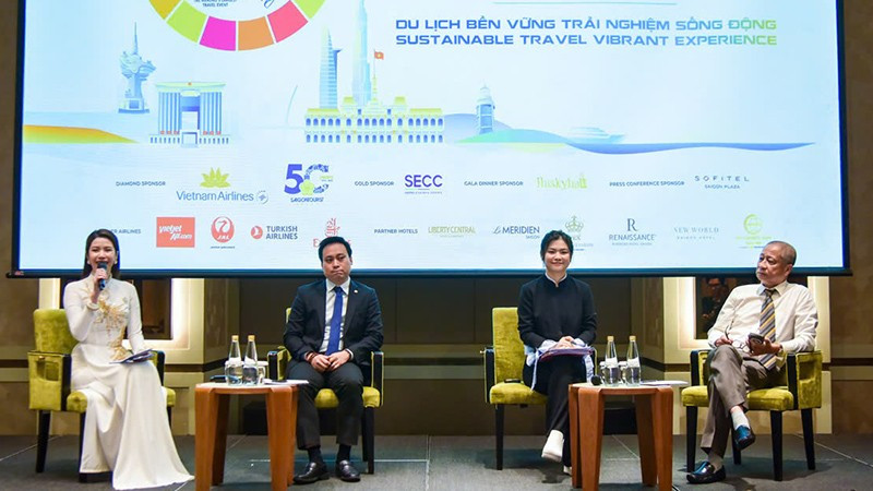 Các đại biểu cung cấp thông tin về sự kiện tại buổi họp báo (Ảnh ban tổ chức).